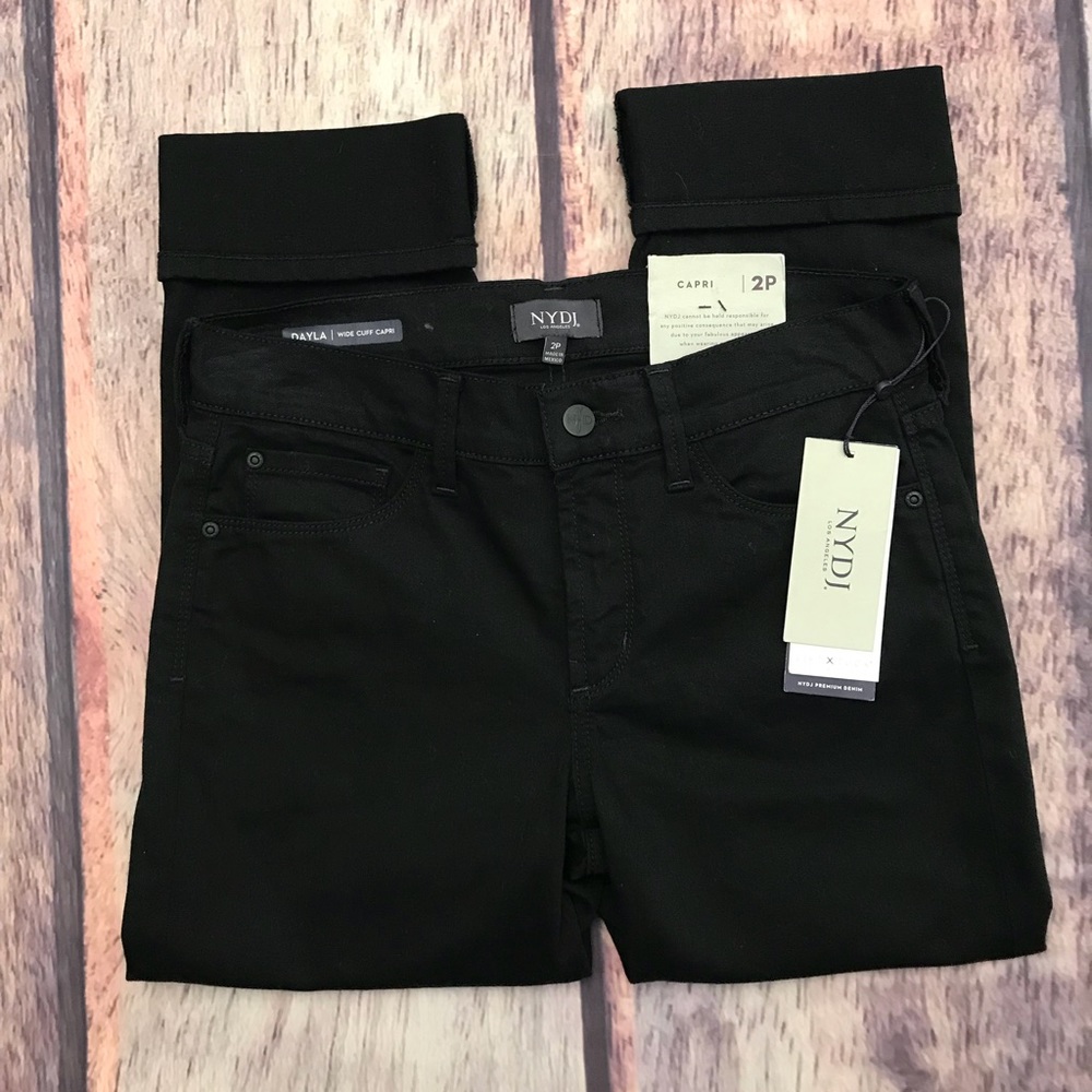 NYDJ Dayla Cuffed Capri Black Size 2P